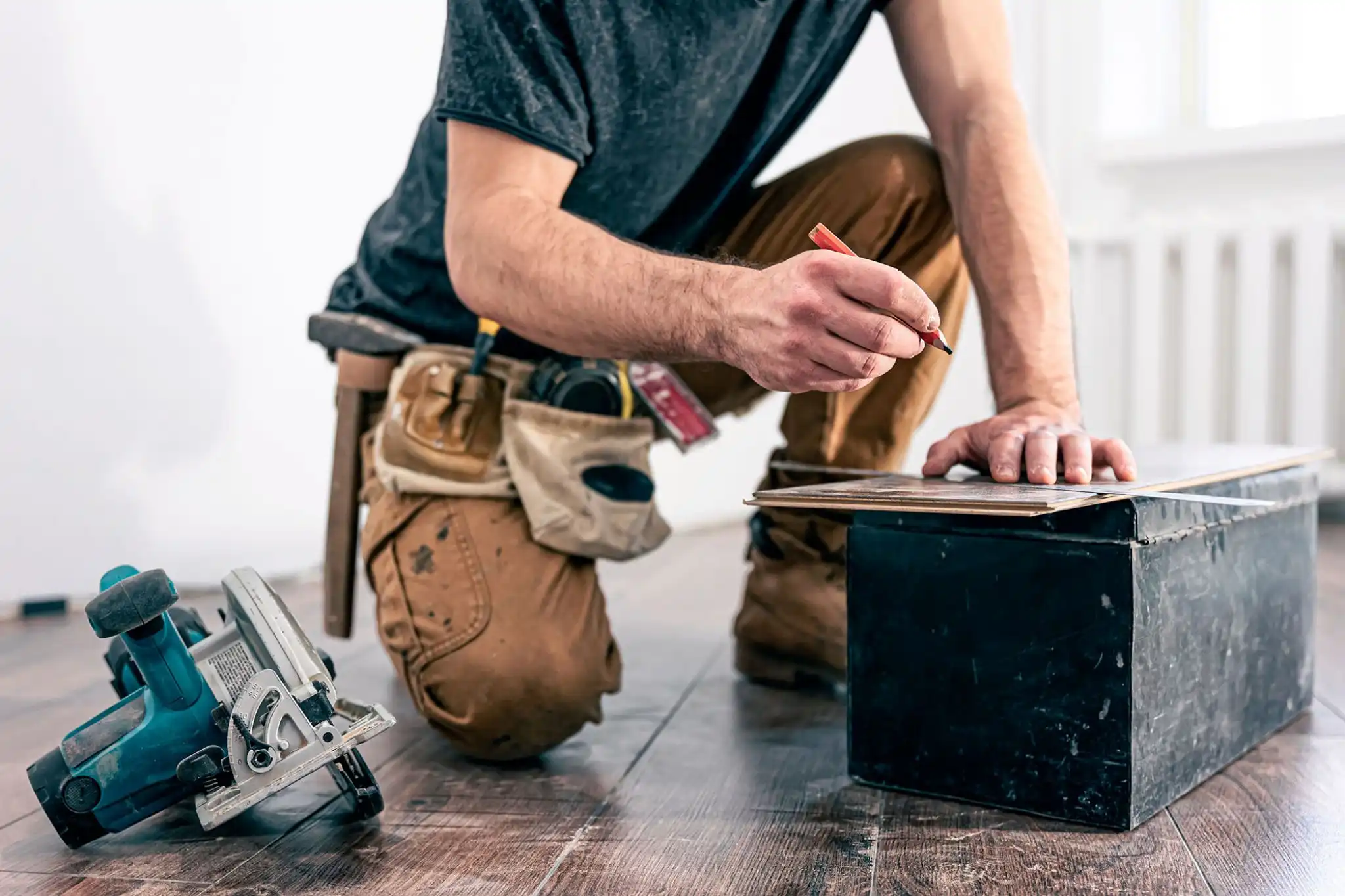 Plumbing works and services, electrical and small renovations kitchens, bathrooms and apartments in San Miguel de Abona.